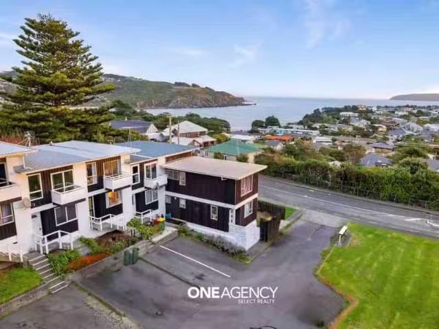 4/12 Thornley Street, TITAHI BAY, Porirua City For Sale