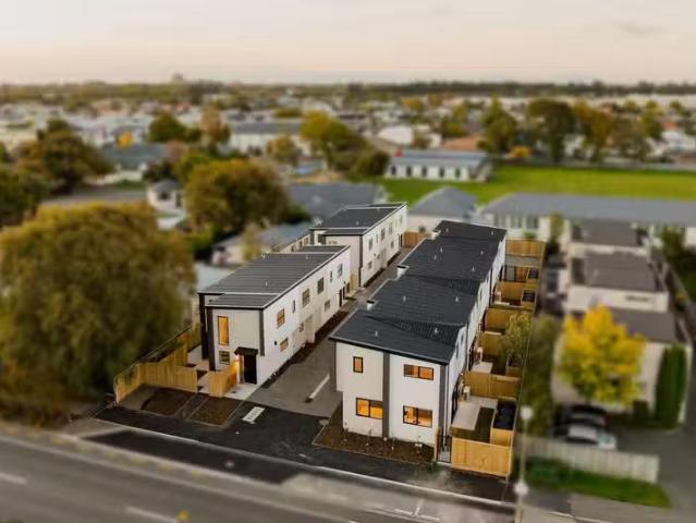 4/148 Blenheim Road, Riccarton, NZ 8011 House for Sale