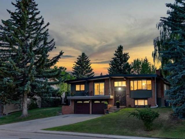 4143 Varsity Road Nw, Calgary, AB, T3B 2Y5 house for sale | Listing ID A2328 | Royal LePage