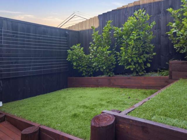 4/14 Sabot Place, Massey, Waitakere City