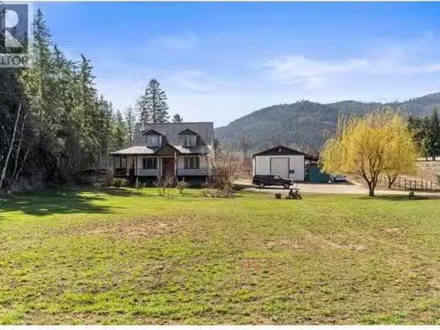 4150 20 Avenue Se, Salmon Arm, BC, V1E 1X9 commercial for sa.