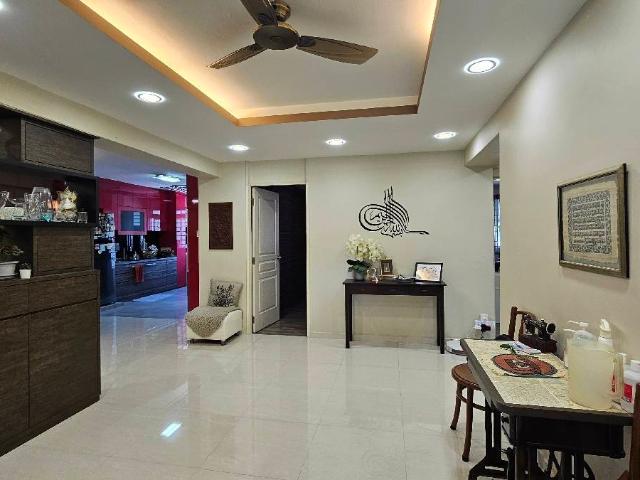 415 Choa Chu Kang Avenue 4 HDB Apartment For Sale, $560,000, 3 Bed 2 Bath 1,119 sqft $500.00 psf