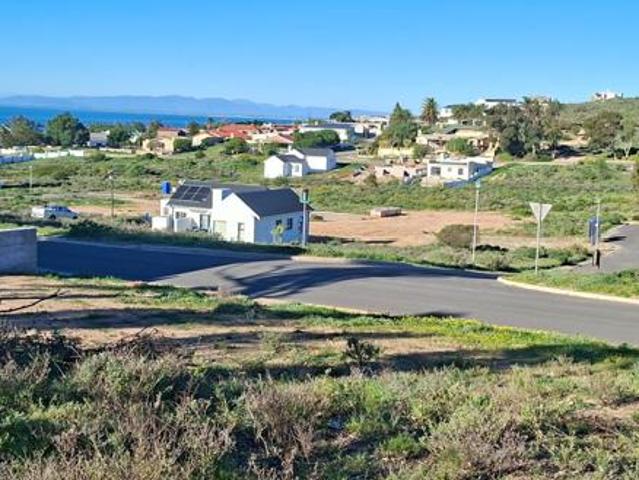 415 m² Land available in St Helena Views