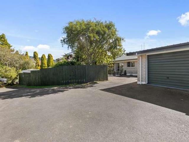 41/64 Kawaha Point Road, Kawaha Point, Rotorua