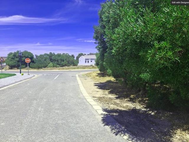 416 m² Land available in Shelley Point