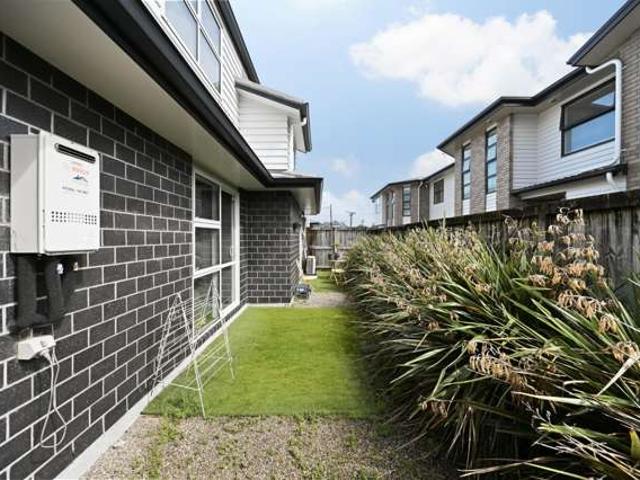4/16B Hogan Street, 1614, North Shore City