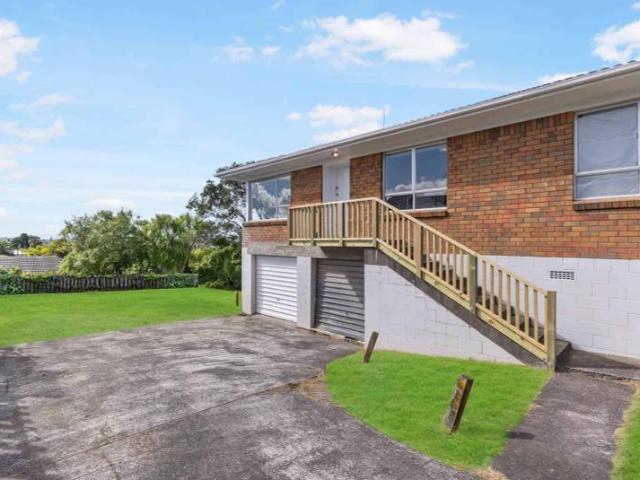 4/178 Chivalry Road, Glenfield, North Shore City For Sale