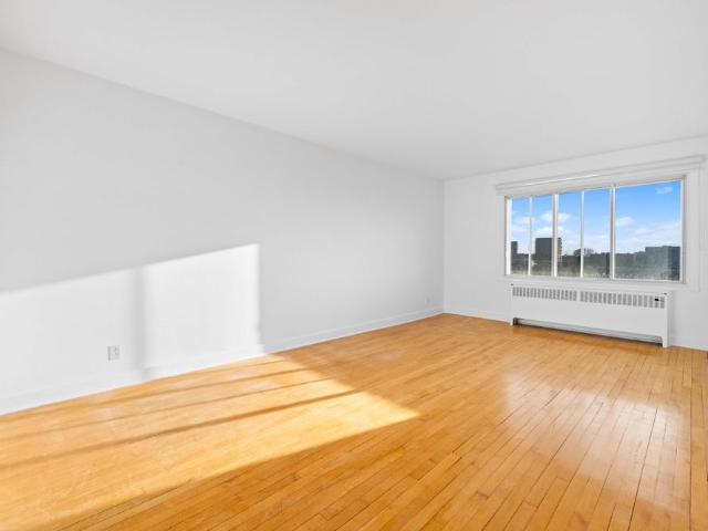 4170 Kindersley Charming 2 bedroom apartment for rent