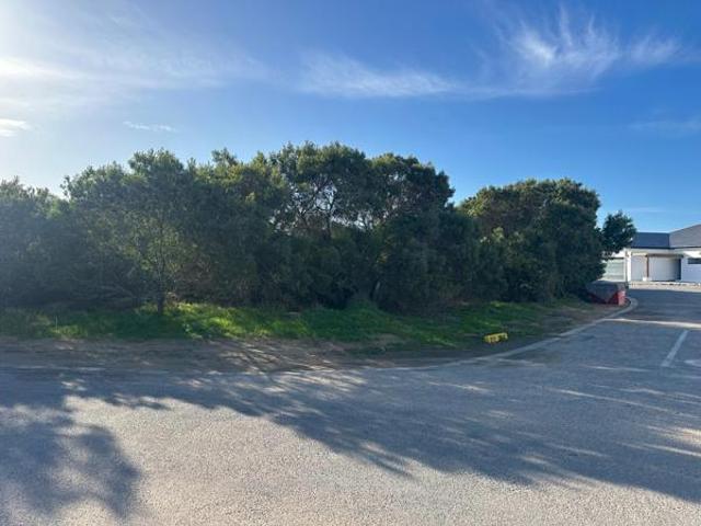 417 m² Land available in Shelley Point