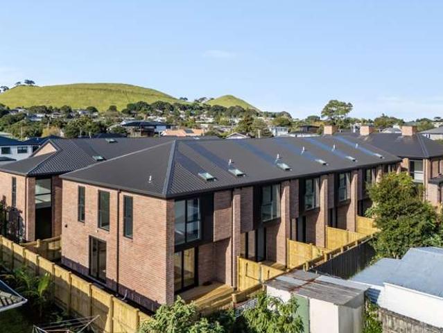 4/17 Matapouri Road, Mangere Bridge, Manukau City