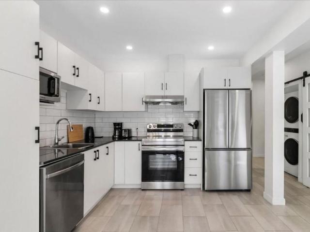 417 Rue du Champ de Mars, H2Y 1B4, H2Y 1B4, Montréal
