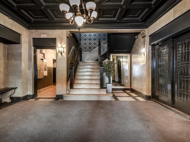 418 Claremont 2 Bedroom Apartment for Rent at 418 Av Claremont, Westmount, QC H3Y 2N2