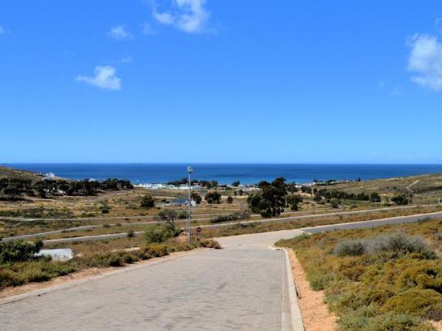 418 m² Land available in St Helena Views