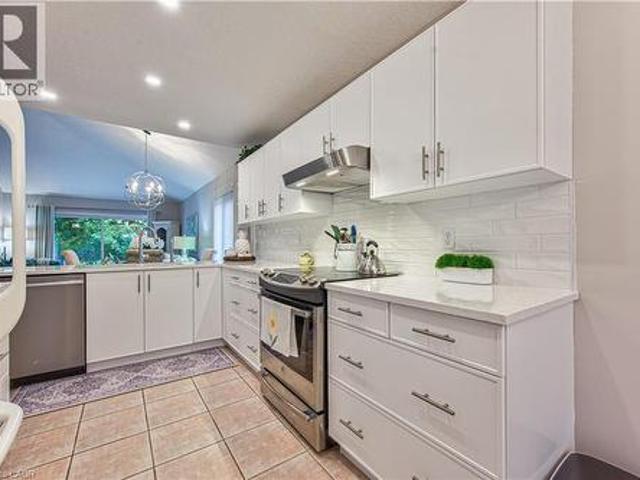 418 Sandbanks Crescent, Waterloo, ON, N2V 2H2 house for sale | Listing ID 40849 | Royal LePage