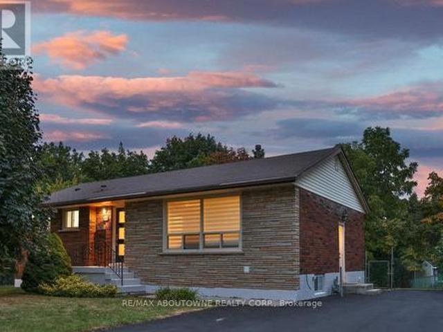 419 Erindale Drive, Burlington, ON, L7L 4T3 house for sale | Listing ID W12293 | Royal LePage