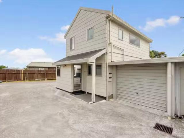 4/1 Thorn Place, Papatoetoe, Manukau City