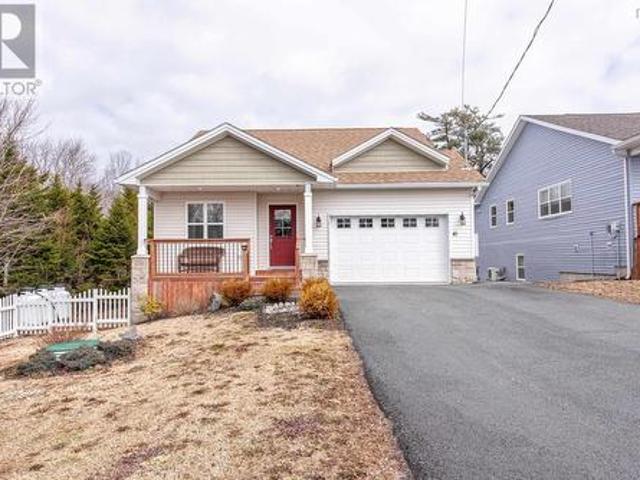 41 Wineberry Way, Upper Sackville, NS, B4E 0S5 condo for sale | Listing ID 202607 | Royal LePage