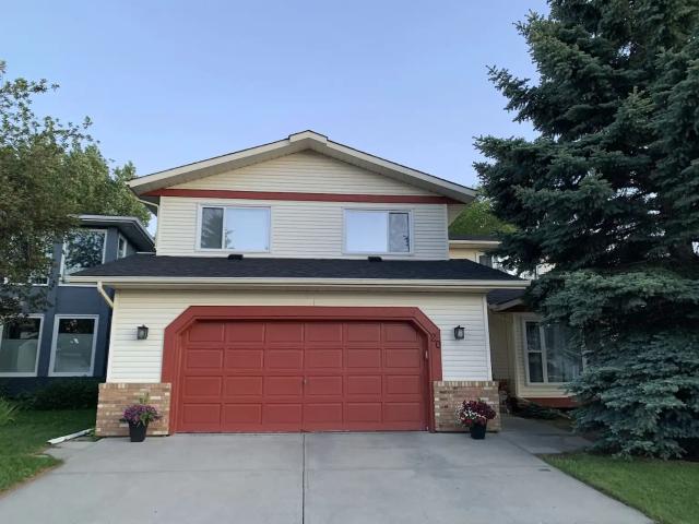 4+1 Bed Backing onto Green Space and Trail