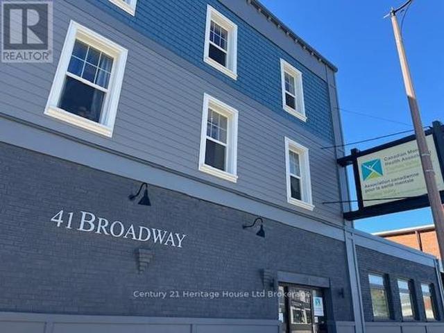 41 Broadway Street, Tillsonburg, ON, N4G 3P4 commercial for lease | Listing ID X13469 | Royal LePage