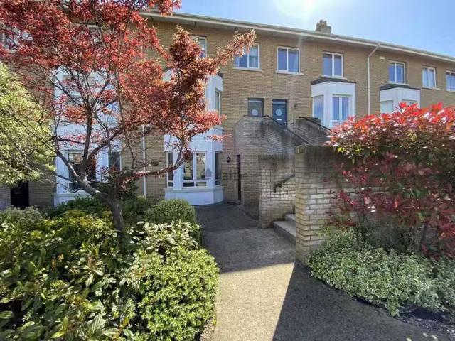41 Castleheath, Malahide, Co. Dublin is for rent