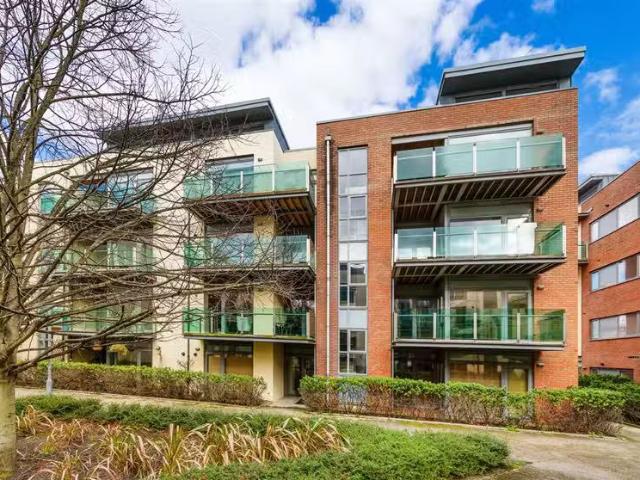 41 Cloonlara Square, Phoenix Park Racecourse, Castleknock, Dub.