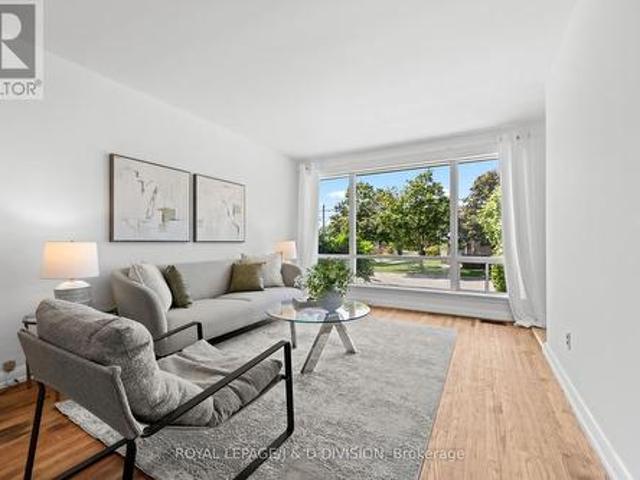 41 Clapperton Avenue, Toronto, ON, M1L 4K7 house for sale | Listing ID E13557 | Royal LePage