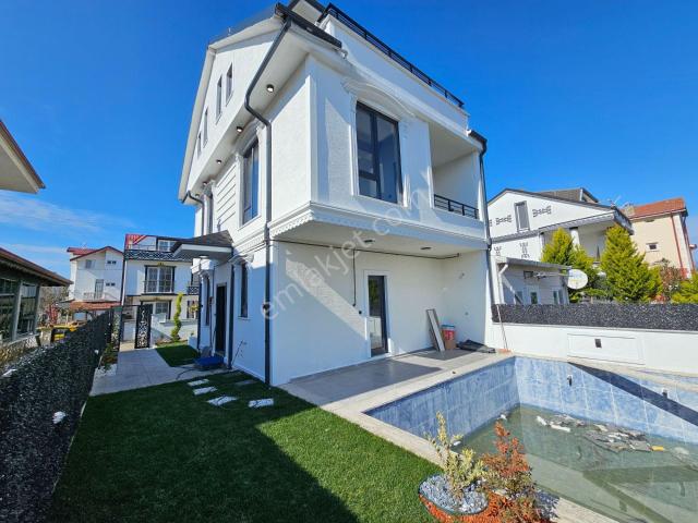 4+1 Deniz Manzaralı, Müstakil Parsel, Havuzlu Lüks Villa