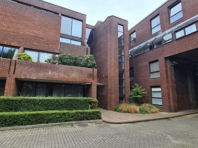41 Fitzwilliam Court, Winton Road, Ranelagh, Dublin 6 is for r.