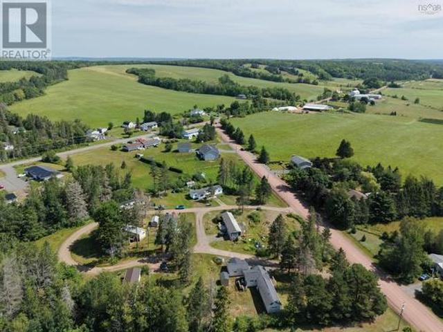 41 Forest Park Drive, Upper Brookside, NS, B6L 2H1 house for sale | Listing ID 202618 | Royal LePage