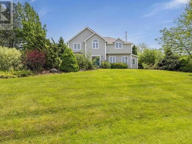 41 Fowler Street, Wolfville, NS, B4P 1M5 house for sale | Listing ID 202513 | Royal LePage