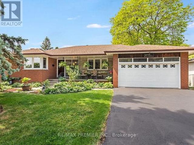 41 Florida Crescent, Toronto, ON, M9M 1P4 house for sale | Listing ID W13430 | Royal LePage