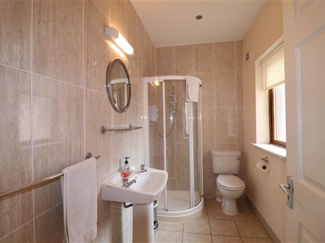 41 Harbour Close, Newtown, Killaloe, Clare Harry Brann Auctioneers & Valuers 4825 MyHome. Ie Residential
