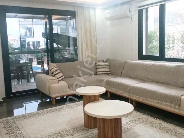 4+1 Havuz Otaparkli Sifir Villa
