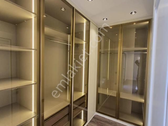 4+1 Çınarlı Tripleks Sıfır Villa 3balkon Havuz 200m2 Otopark 300m Arsa Teras G.oda 2banyo Barbekü