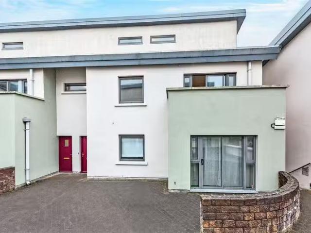 41 Quayside South Court, Sligo, Sligo, F91 Y597