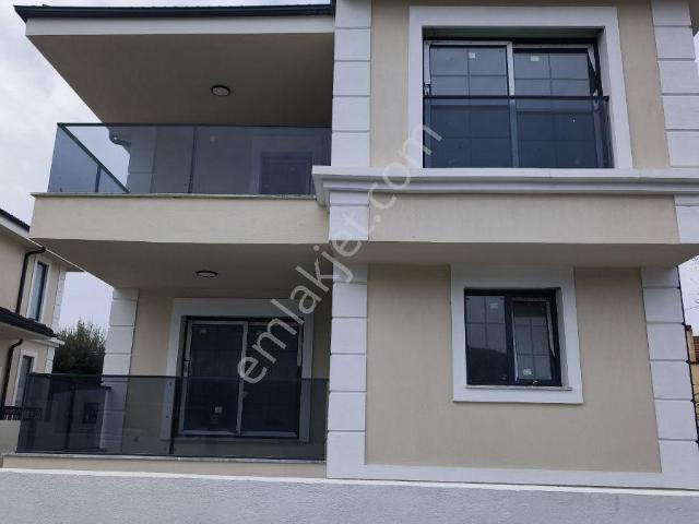 4+1 Satılık Müstakil Villa /özel Havuzlu /yerden Isıtma