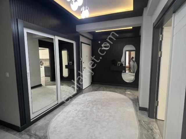 4+1 Site İçi Harika Bir Daire