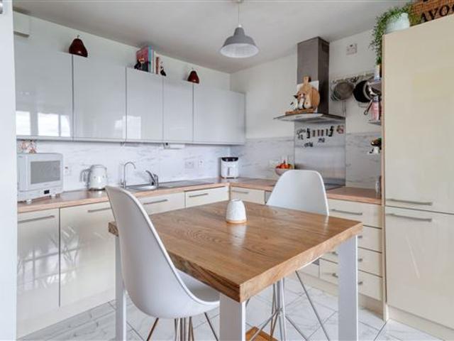 41B Parkside, Portlaoise, Co. Laois Sherry FitzGerald Hyland Keating 4911 MyHome. Ie Residential