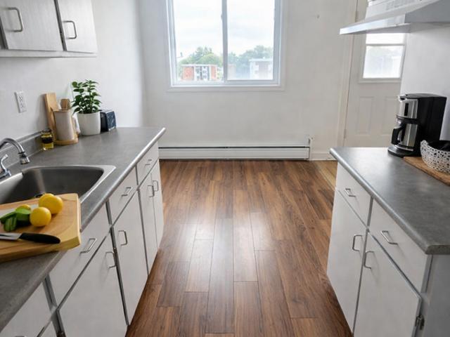 41E RUE OUEST 2½