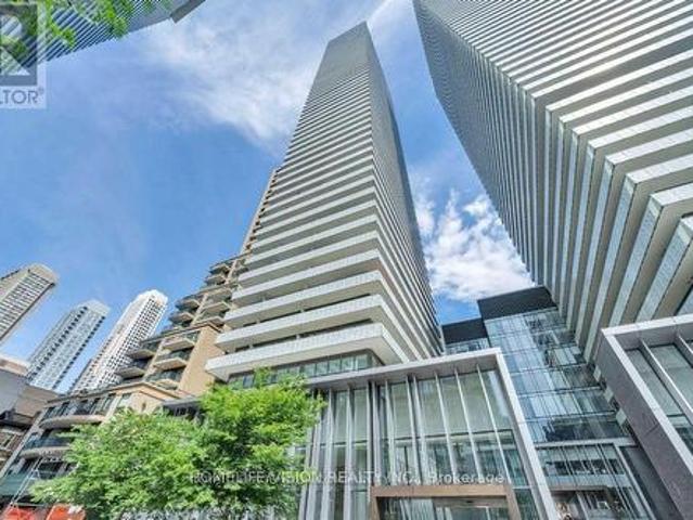4207 42 Charles Street E, Toronto, ON, M4Y 1N3 condo for sale | Listing ID C13218 | Royal LePage
