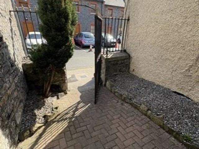 420,000 | 4 The Square, Lucan, Dublin Smith Curley Estate Agents 5021 MyHome. Ie Residential