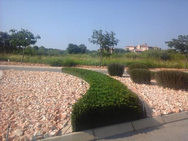 420 m² Land available in Woodhill Estate
