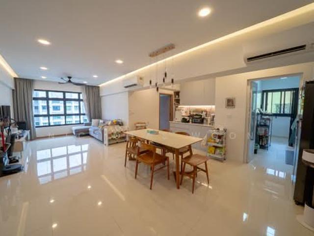 420C Northshore Drive HDB Apartment For Sale, $908,000, 3 Bed 2 Bath 1,206 sqft $753.00 psf