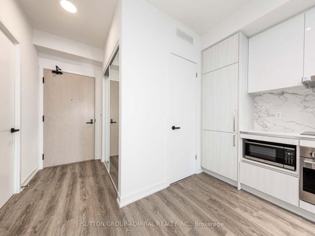 4210 COMMERCE Street, Vaughan | 1+1Beds/1Bath, Condo, $2,400/mo | Condos. Ca