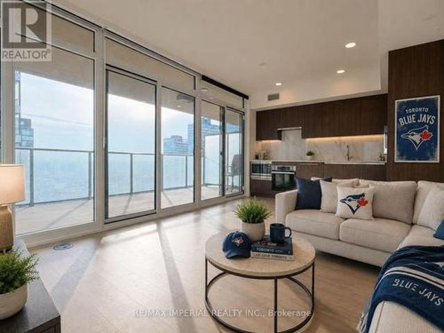 4210 1 Concord Cityplace Way, Toronto, ON, M5V 0X3 condo for sale | Listing ID C13423 | Royal LePage
