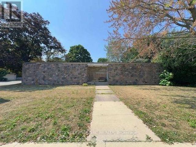 4213/4207 4213/4 Drummond Road, Niagara Falls Morrison, ON, L2E 6C2 investment for sale | Listing ID X13610 | Royal LePage