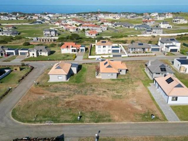 421 m² Land available in Kidds Beach