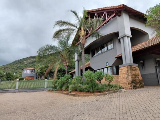 421 m² Land available in Kosmos
