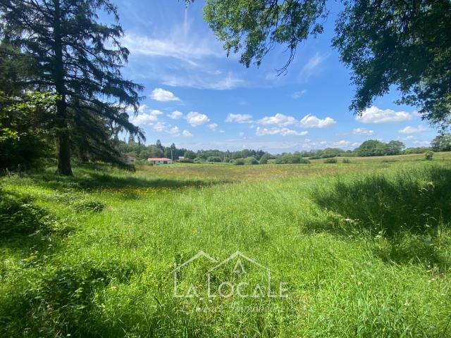 4224m2 de terrain proche de Limoges