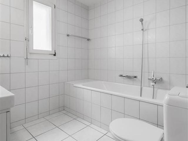 4222 Zwingen, Reckholderstrasse 46